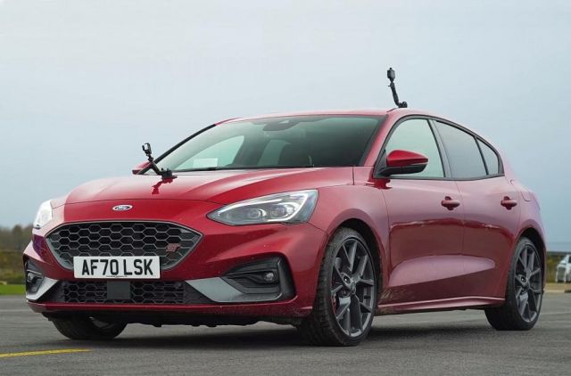  Golf GTI против Focus ST против Octavia RS (ВИДЕО) 