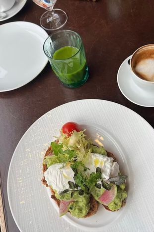 Рийз Уидърспун разкри тайната си за тънка талия | ФАКТИ.БГ Рийз Уидърспун разкри тайната си за тънка талия