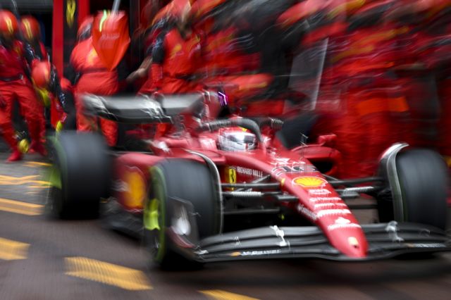 Шарл Льоклер беснее: Ferrari направи твърде много грешки