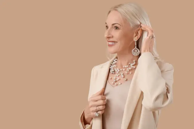 Експерти: Пищните бижута състаряват