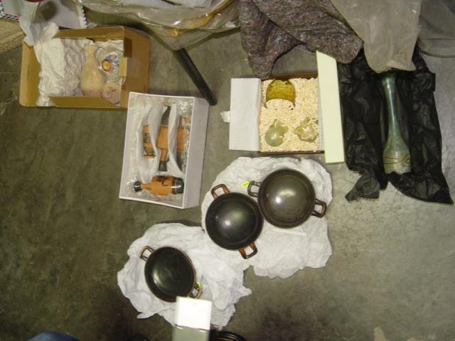 Откриха още антики в мазето на Васил Божков (СНИМКИ)