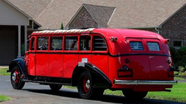 Историята на един стар автобус, продаден  за... 1.3 милиона долара