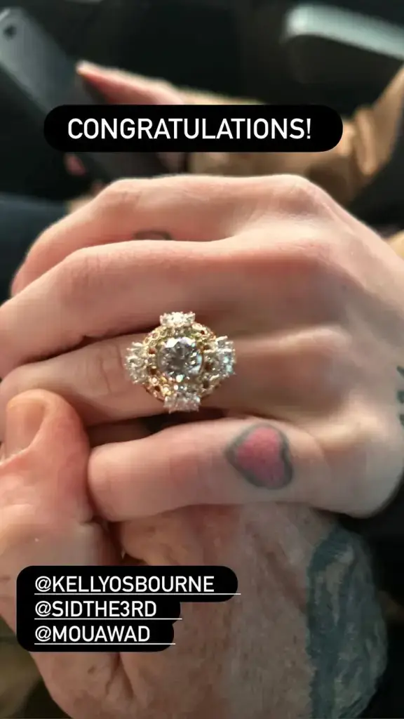 Кели Озбърн сподели неповторимия годежен пръстен от Сид Уилсън (СНИМКИ+ВИДЕО)