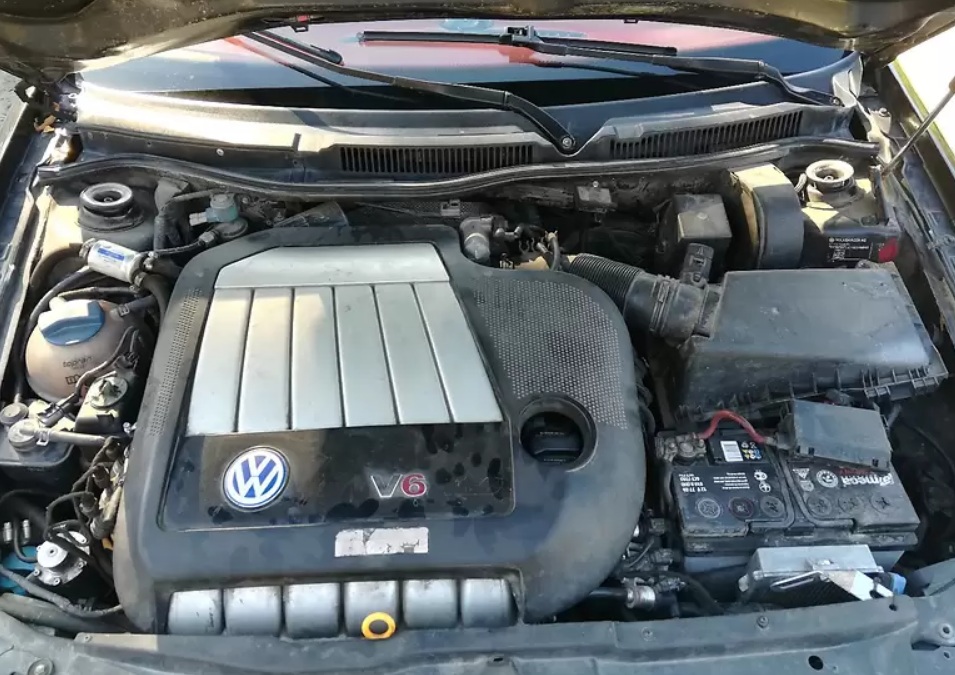 Продава се уникален Golf IV - VR6 с АГУ