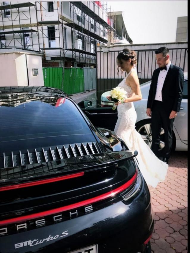 Снахата на Доган с рокля от БГ дизайнер на сватбата си (СНИМКИ)