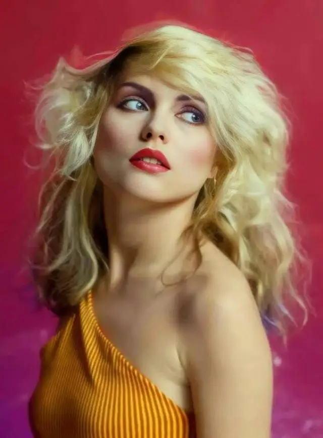 Не е за вярване: Деби Хари от Blondie навърши 80! (ВИДЕО+СНИМКИ) | интерФакти.БГ Не е за вярване: Деби Хари от Blondie навърши 80! (ВИДЕО+СНИМКИ)