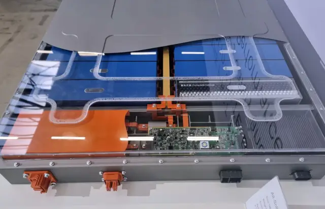 MG променя играта: Още тази година пуска (включително и у нас) коли с полутвърдотелни батерии