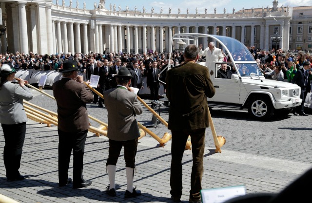 19 април: Светът в снимки