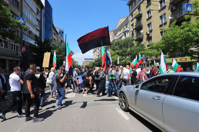  Протест поради изявлението на Карадайъ в Турция блокира бул. 