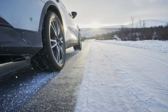 Първите в света зимни гуми с прибиращи се шипове (ВИДЕО)