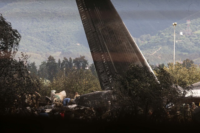 Самолетна трагедия в Алжир (СНИМКИ)