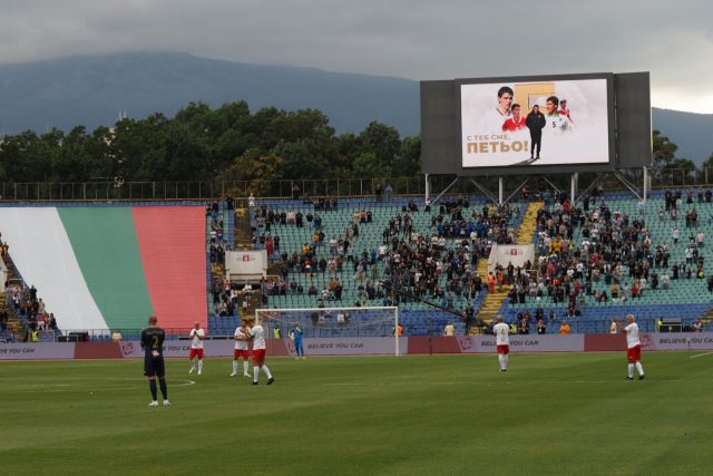 Звездното шоу в "Мача на надеждата" завърши 3:3