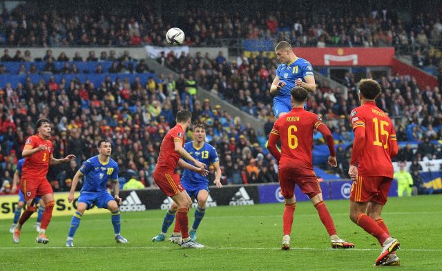  Вратар прати Уелс на Мондиал 2022, автогол постави завършек на фантазиите на Украйна 