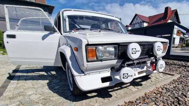 Продава се Lada 2105 за над 60 хиляди евро