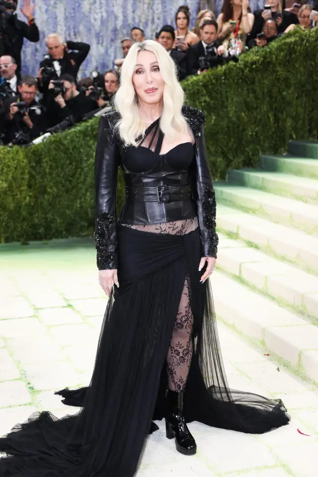 "Модата е изкуство": Met Gala 2026 събра погледите с блясък, голота и екстравагантни костюми (СНИМКИ)