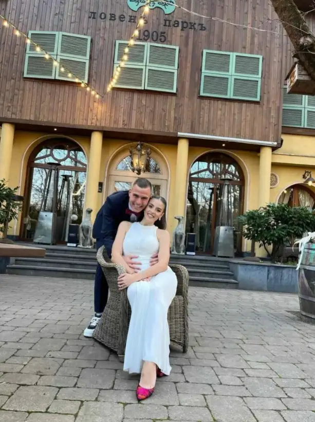  Светослав Вуцов сподели „ да “ на обичаната си Дарина – ново начало за вратаря на Левски 