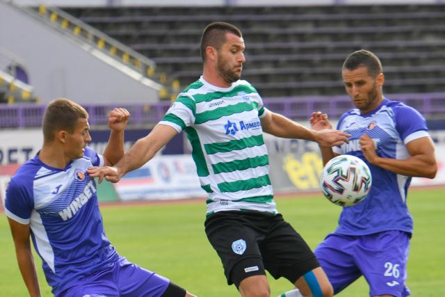  Черно море разпиля Етър, Курьор с хеттрик 