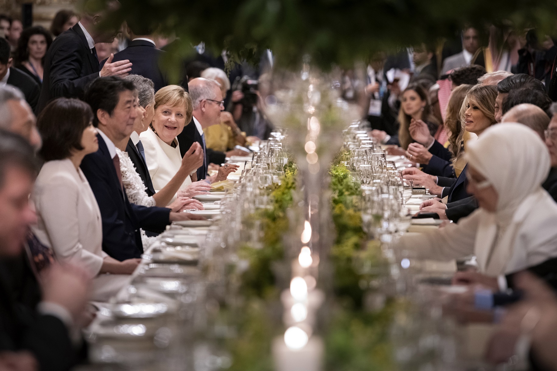 Мелания и съпругите на мъжете от Г-20 приковаха погледите към себе си (СНИМКИ)