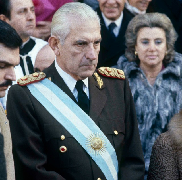 Осъдиха бивш аржентински диктатор на доживотен затвор