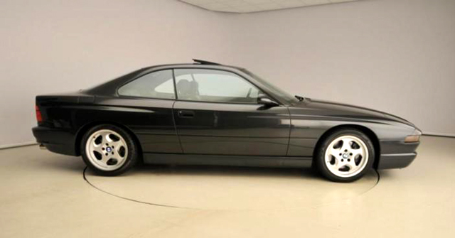 Някой да търси чисто ново BMW 850 CSi?