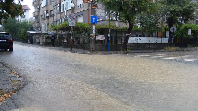  Благоевград още веднъж се наводни (СНИМКИ) 