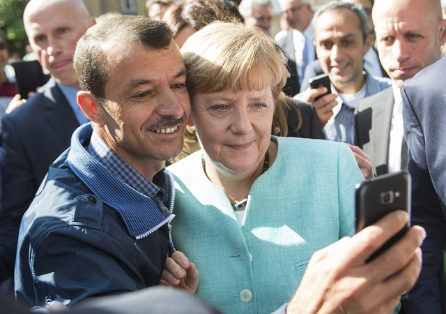 Меркел крачи уверено към нов мандат