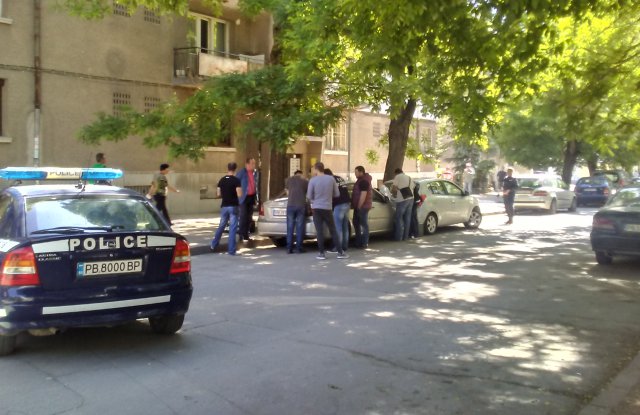 Арести в Пловдив, закопчаха служители на Здравна каса заради корупция