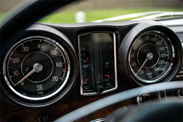  Продава се превъзходно купе Mercedes-Benz W111 