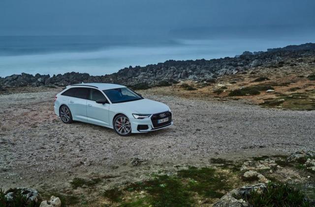 Комбито на Audi A6 вече може да се зарежда от контакта