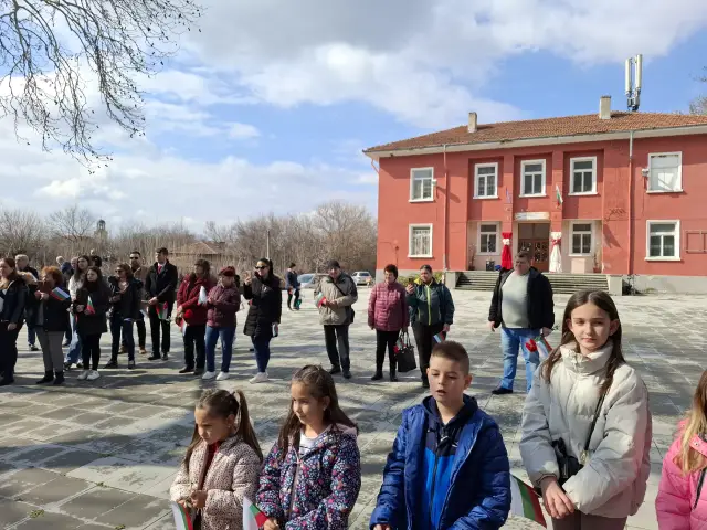 Село Бяла Река отпразнува 3 март с поезия (ВИДЕО)