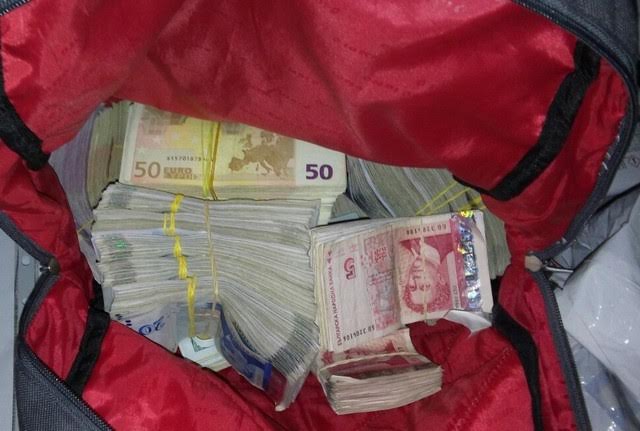 Разкриха ОПГ за пране на пари