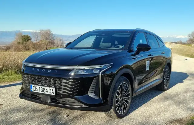 Тествахме китайския кандидат за „убиец на премиум марки“ (вижте и колко струва у нас)