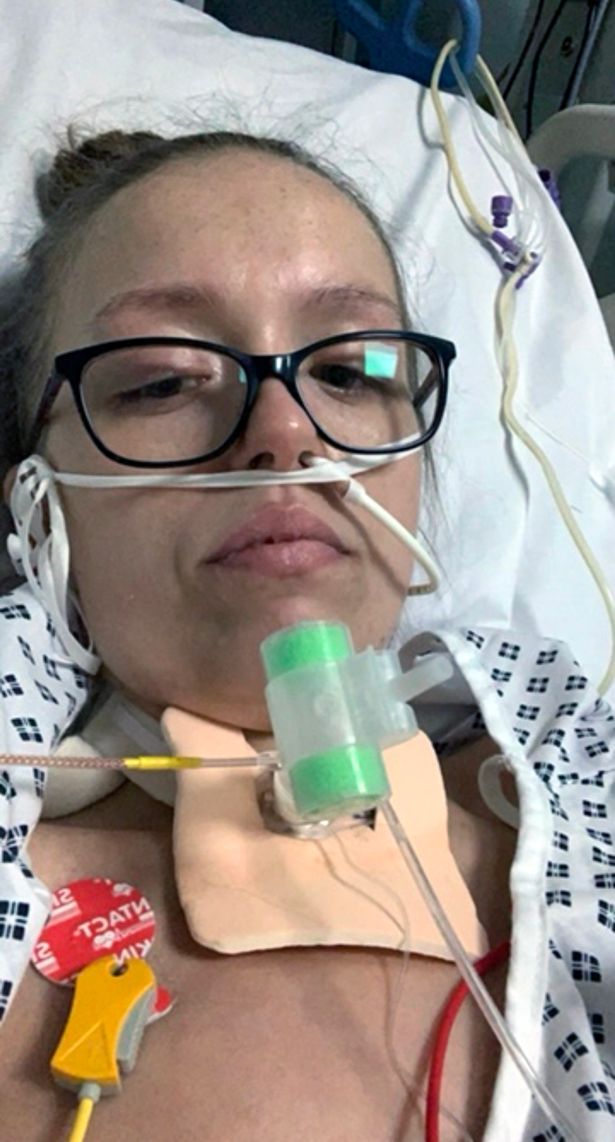  Хубавица влезе в джакузи с другари, само че... (СНИМКИ 18+) 