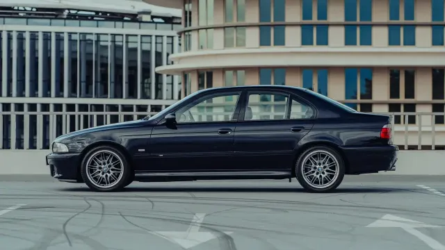 Продава се единственото в света BMW M5 с W10 двигател от Volkswagen | ФАКТИ.БГ Продава се единственото в света BMW M5 с W10 двигател от Volkswagen