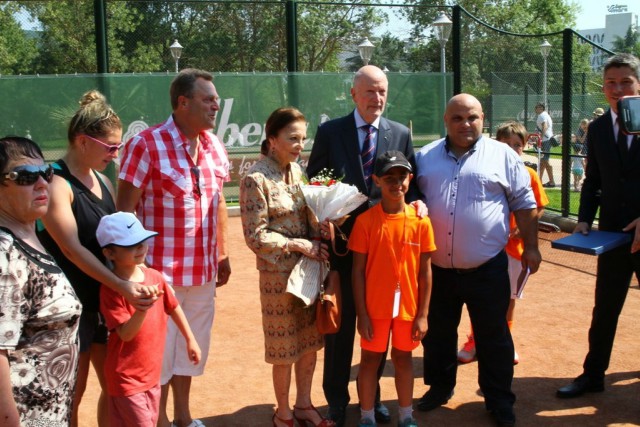 Царят откри нов тенис център в "Албена"