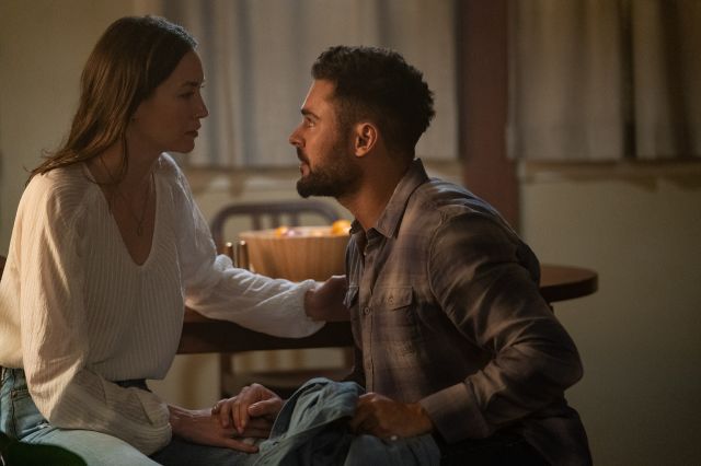 „ Подпалвачката “ е може би най-слабата акомодация по Стивън Кинг в историята (ТРЕЙЛЪР) | ФАКТИ.БГ „ Подпалвачката “ е може би най-слабата акомодация по Стивън Кинг в историята (ТРЕЙЛЪР)