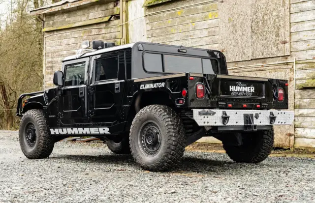 Продава се Hummer-ът на Тупак Шакур