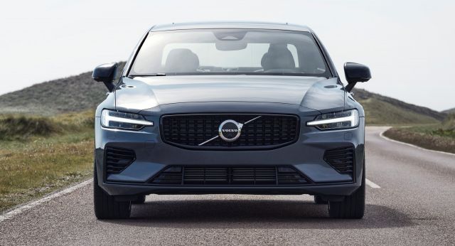 Volvo показа новите S60 и V60