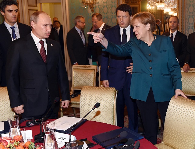 Само Кремъл печели от оттеглянето на Меркел