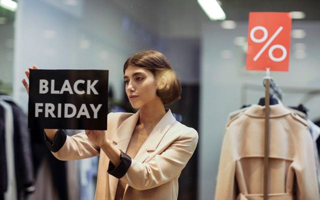 Черни петъци... бели празници и доста дарове от Ferratum | ФАКТИ.БГ Черни петъци... бели празници и доста дарове от Ferratum