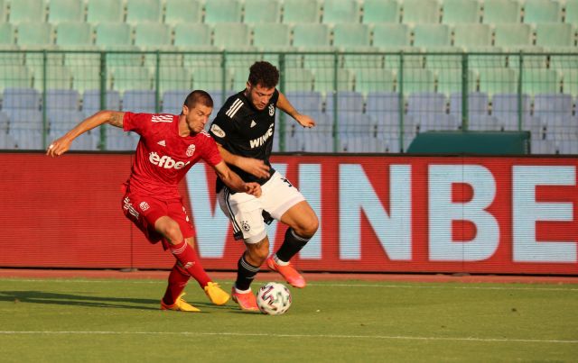  ЦСКА 1948 и ЦСКА сътвориха същинско представление за 2:4 