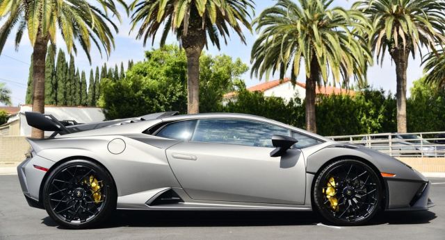 Търсите ли си употребявано Lamborghini Huracan STO за половин милион евро?