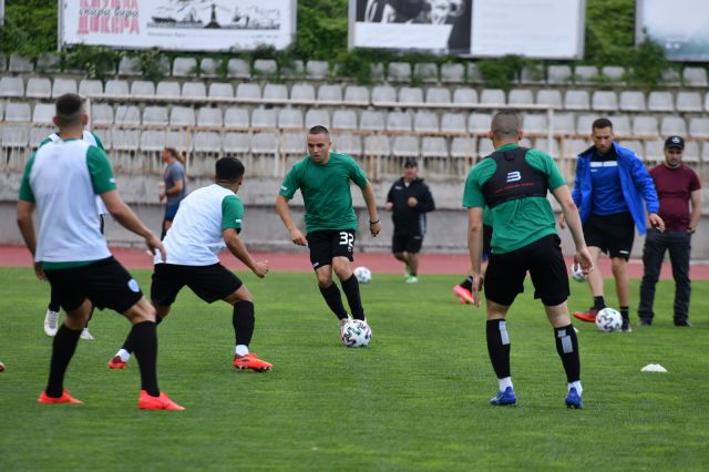  Национали, юноши и футболист на проби попълниха групата на Черно море 