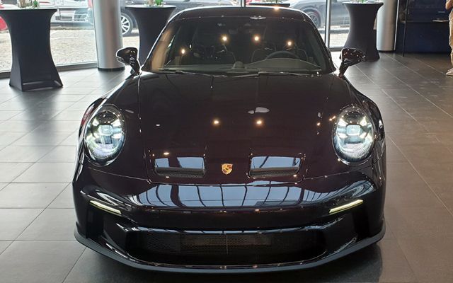 Уникално Porsche за 535 000 лева "кацна" в София