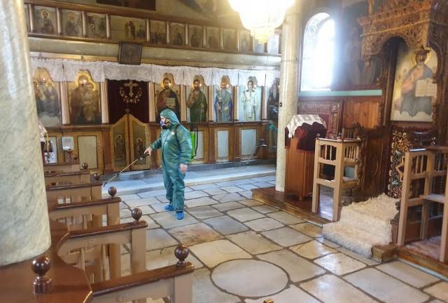 Дезинфекцирани бяха трите църкви във Велинград