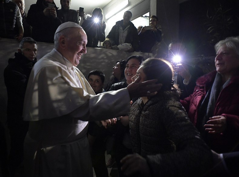 Изненадващо посещение на папа Франциск