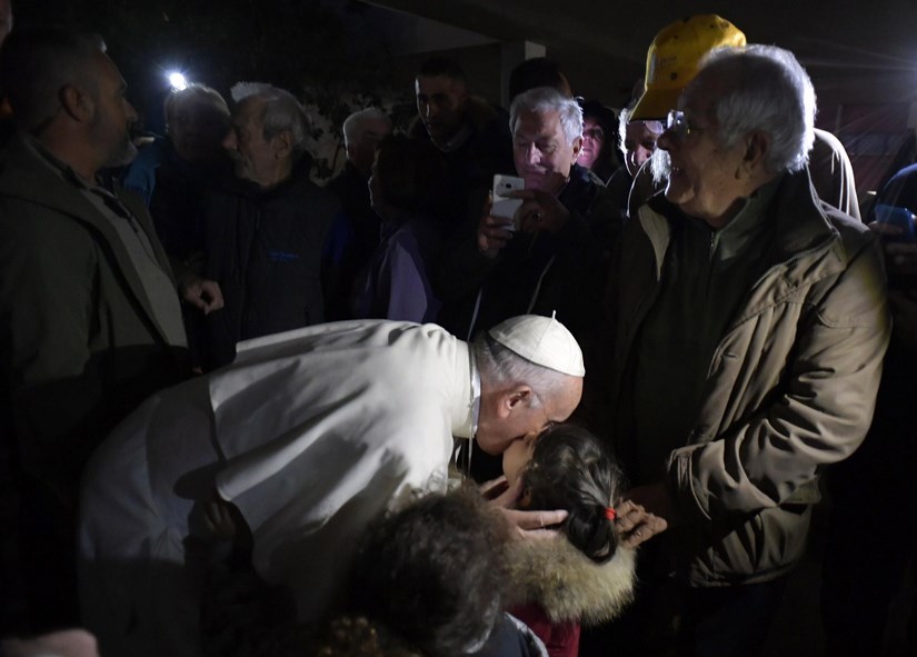 Изненадващо посещение на папа Франциск