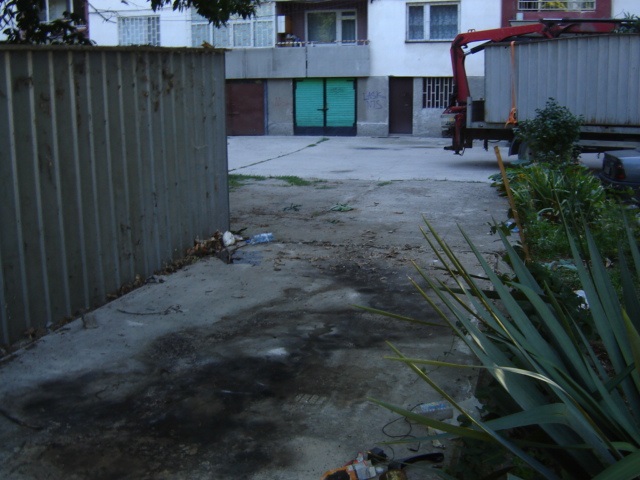 Акция срещу незаконни гаражи в Пловдив
