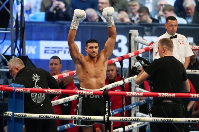  Братовчедът на Тайсън Фюри бие на 