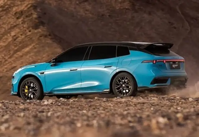 Geely и Volvo предизвикват пазара със спортно комби за 17 000 евро. Но в цената има уловка